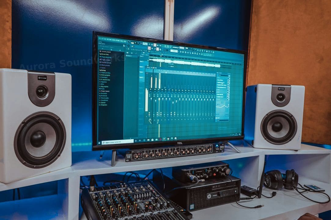 Aurora Soundworks 11