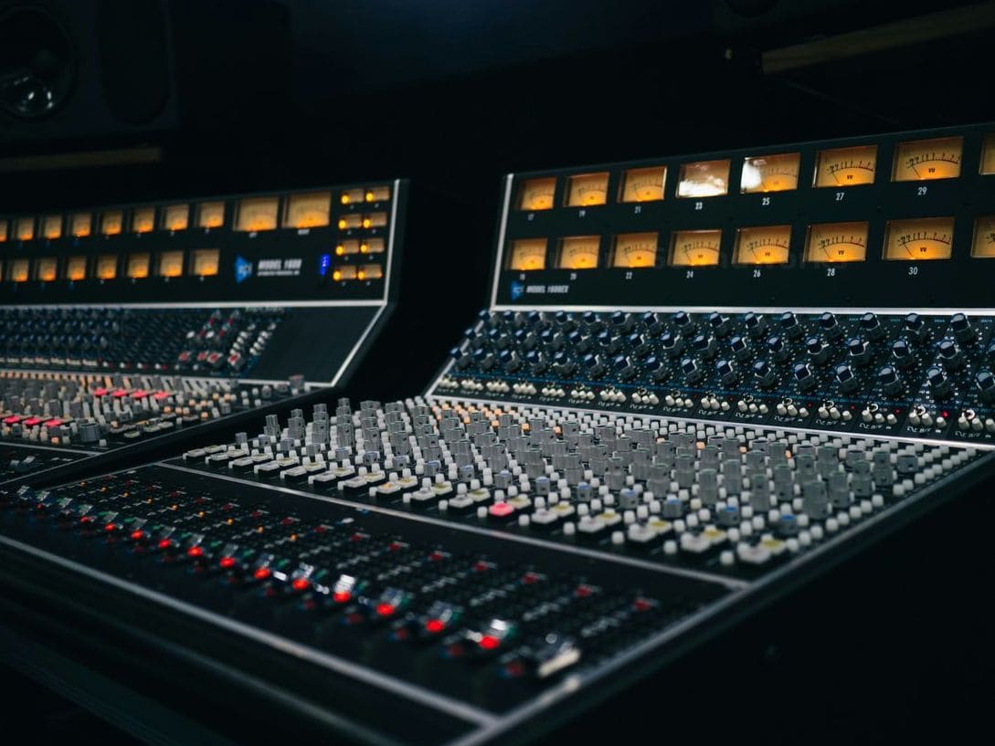 Aurora Soundworks 13